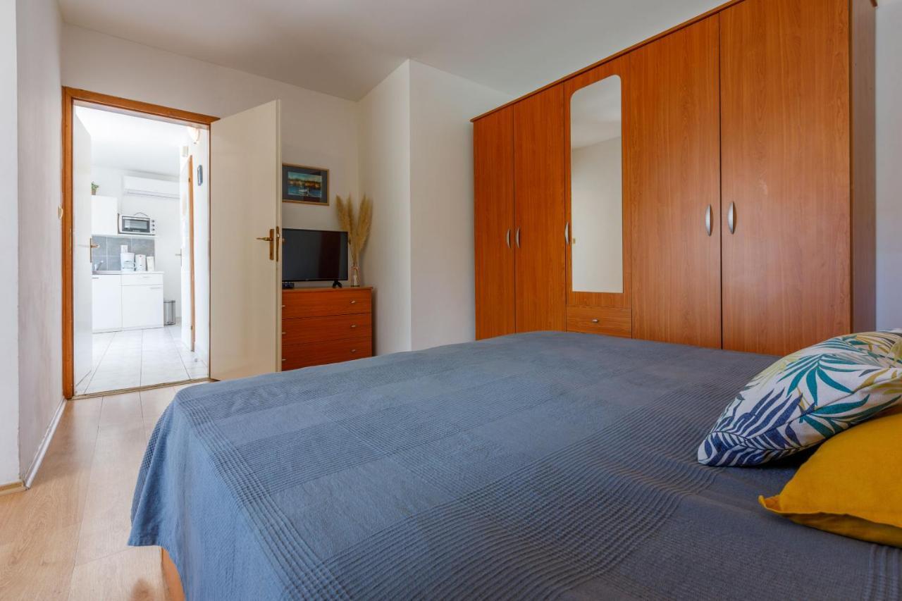 Apartments Kalla Crikvenica Buitenkant foto