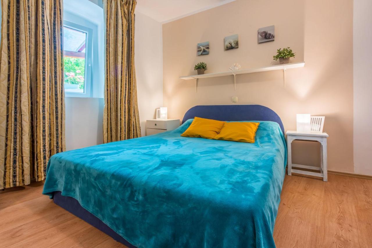Apartments Kalla Crikvenica Buitenkant foto